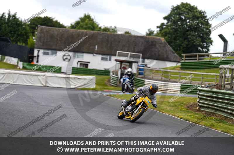 enduro digital images;event digital images;eventdigitalimages;mallory park;mallory park photographs;mallory park trackday;mallory park trackday photographs;no limits trackdays;peter wileman photography;racing digital images;trackday digital images;trackday photos